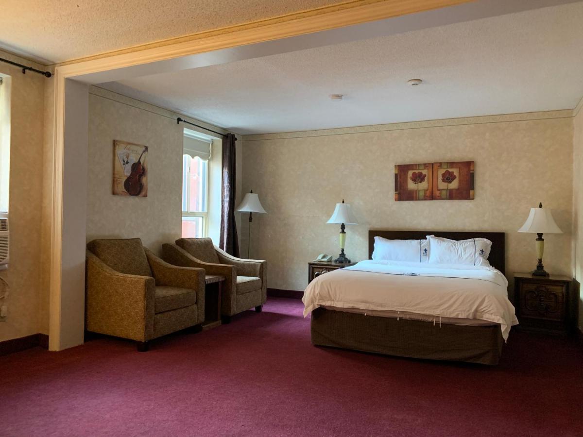 Royal Inn And Suites At Гуэлф Экстерьер фото